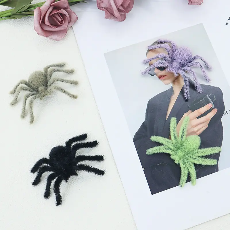 Decorative Horror Simulation Spider Decoration Props for Halloween Haunted House Scene Arrangement Flocking Spider Prank Toy