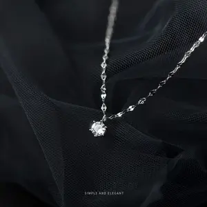 Kalung dengan satu berlian, enam cakram mewah, dan aksesori wanita geometris ceruk mode sederhana