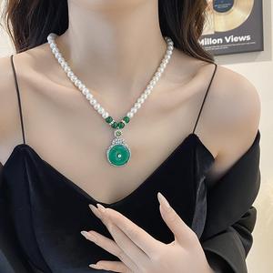 จี้สร้อยคอมุก Chalcedony สีเขียว สไตล์จีนใหม่ สไตล์ประจำชาติ ราคาไม่แพง หรูหรา โซ่เสื้อกันหนาวหรูหรา ของขวัญวันหยุด สร้อยคออเนกประสงค์