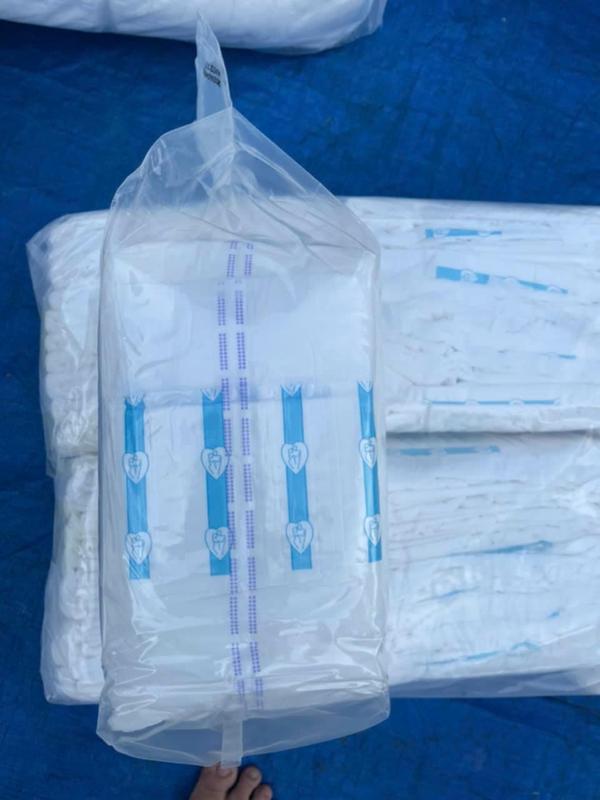 combo Tã Dán Người Lớn. cho người già và Chị em sau sinh 1