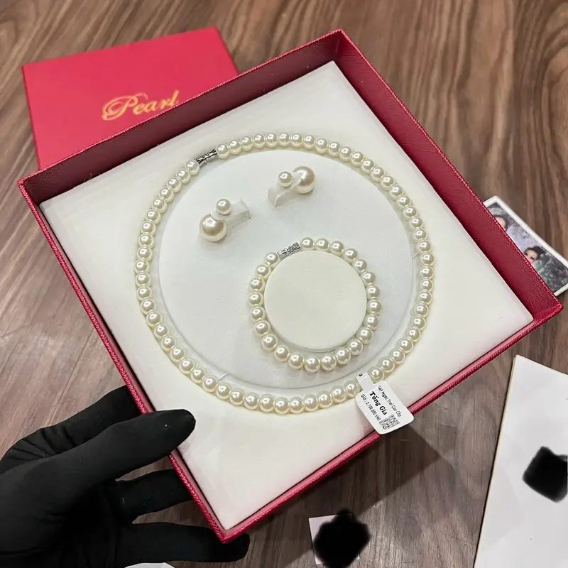 Set ngọc trai 3 món 8 ly( bông tai + vòng cổ+lắc tay) full box đỏ như hình , phù hợp mọi trang phục 4