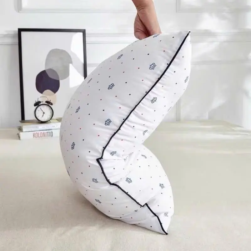 COMBO 2 Ruột gối bông gòn Xuantien BEDDING họa tiết vương miện kích thước 45x65cm 1