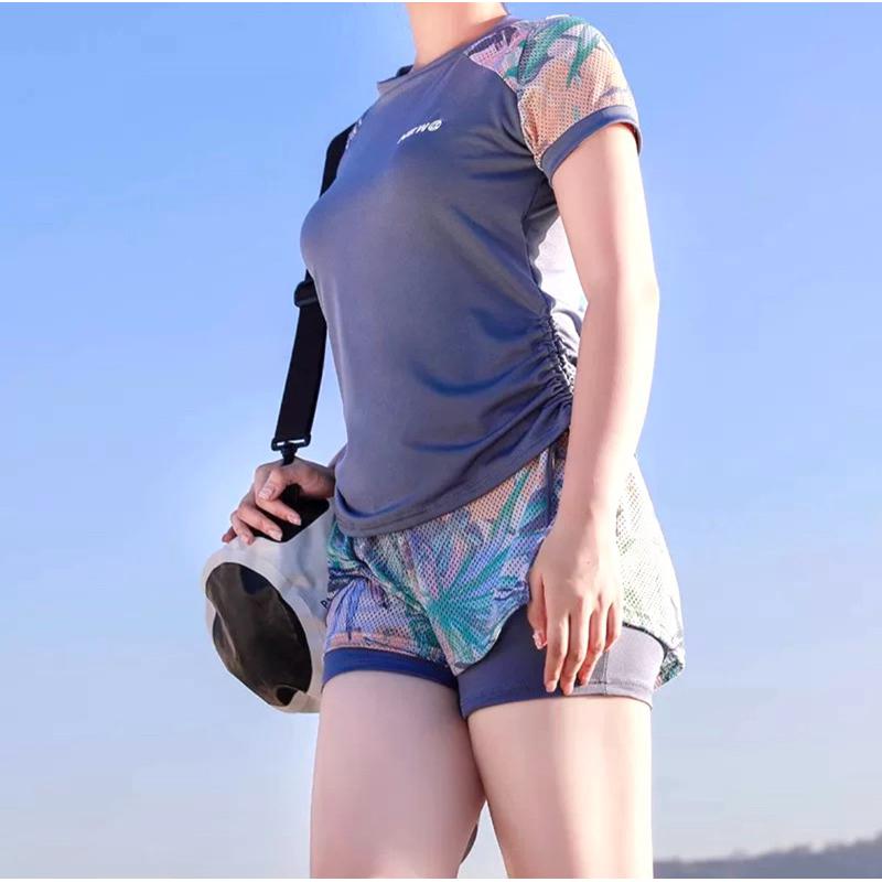 Product Introduction of Plus size curvy swimsuit with sleeves and shorts for women, swim wear, beach wear water sports swimming suit 18