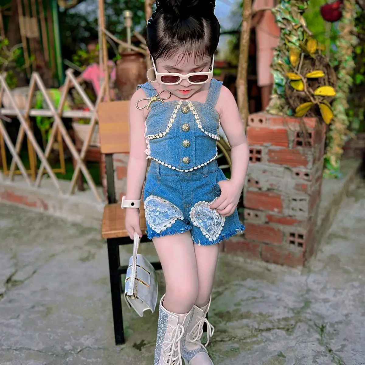 Sét quần đùi jeans + áo 2 dây bé gái ( jeans trái tim)