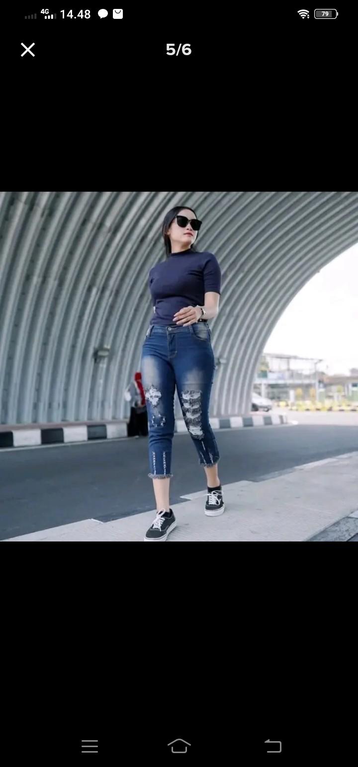 Product Introduction of celana jeans pensil sobek jenner pant 7/9 bahan denim strech adem 3