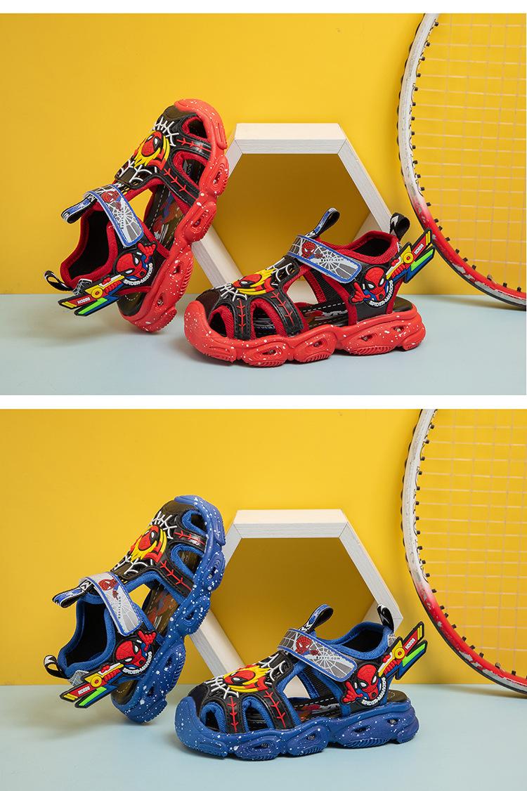 Product Introduction of Spider-Man with Light Children's Sandals 2024 Summer New Anti-Kick Closed Toe Sandals Boys Children Beach Shoes 31