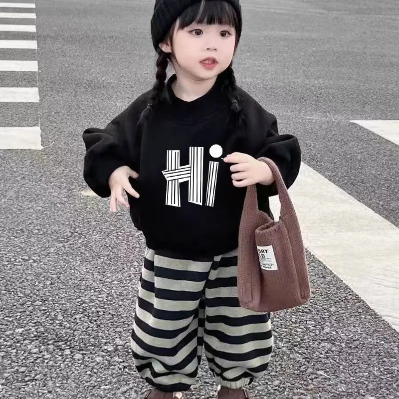 Bộ Đồ Mùa Thu Cho Bé Gái, Hàng Mới Về 2024, Phong Cách Hàn Quốc, Phong Cách Phương Tây, Thời Trang, Màu Đen, Áo Hoodie, Quần Hai Mảnh Sọc, Thích Hợp Cho Trẻ Em