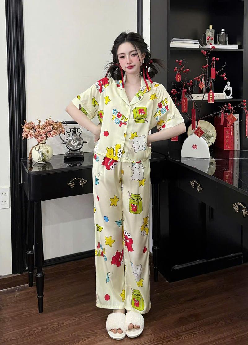 Product Introduction of Bộ ngủ nữ lụa latin kiểu dáng croptop quần lưng chun Lady - Thoải mái và phong cách 10