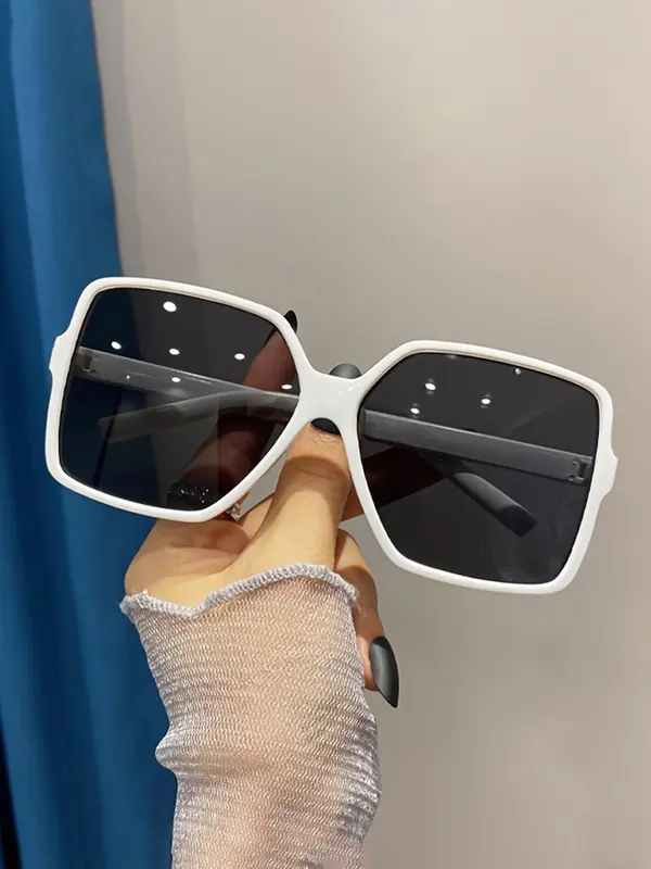 Women's Summer 2024 Elegant Oversized Square Frame Sunglasses, Trendy   Travel Essentials,  Casual Sunglasses for Everyday Use, Fashionable Accessories for Outdoor Activities, 7