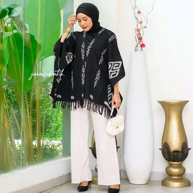 Kardigan Tenun Wanita Kekinian Motif Toraja Etnik Hitam Oversize   Outer 5