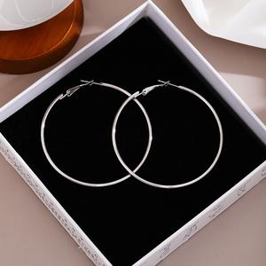 ต่างหูโลหะ วงกลมใหญ่ ดีไซน์ไม่ซ้ำใครเกาหลีใต้ แฟชั่น ต่างหูชุบสังกะสีแท้ สำหรับผู้หญิง ต่างหูสตั๊ดเกินจริง มาใหม่ 2025