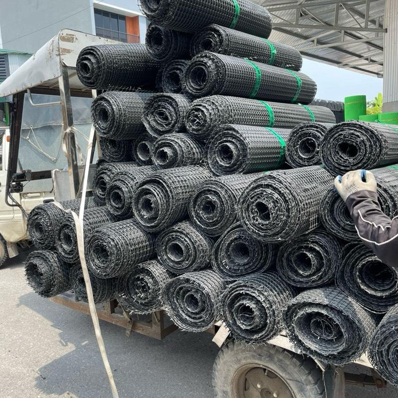 1 cuộn lưới nhựa cao 2M ô nhỏ  2cm nhựa dẻo hdpe LOẠI I dài 50m 3