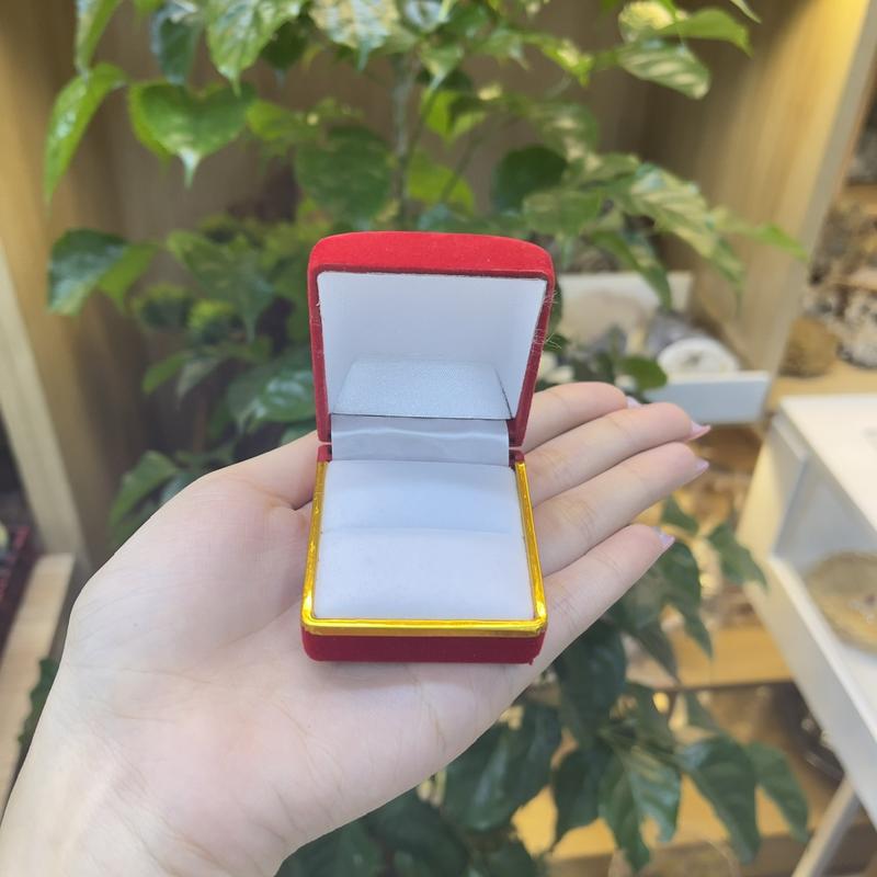 Hộp Nhẫn Cầu Hôn Hình Trái Tim Đẹp Mắt Sang Trọng