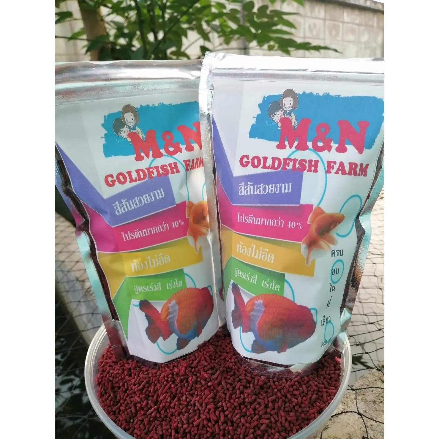 On time M&N GoldFish Farm อาหารปลาทอง สูตรเร่งสี เร่งโต สีสันสวยงาม ครบจบในที่เดียว ขนาด 250 กรัม