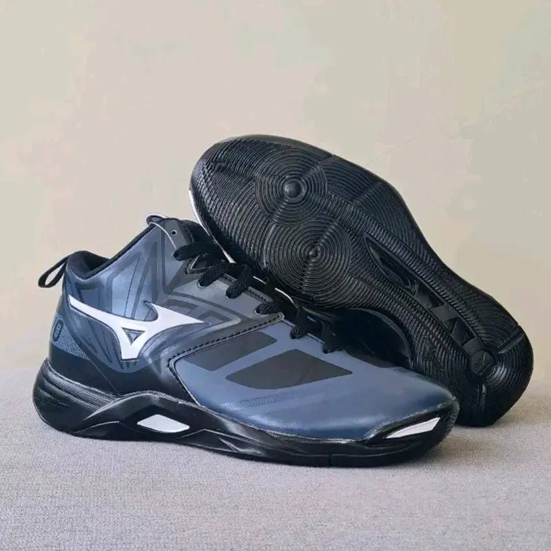 sepatu voli mizuno momentum 2 mid murah sepatu olahraga pria wanita lokal  Nyaman Cepat Kering Uniseks 2