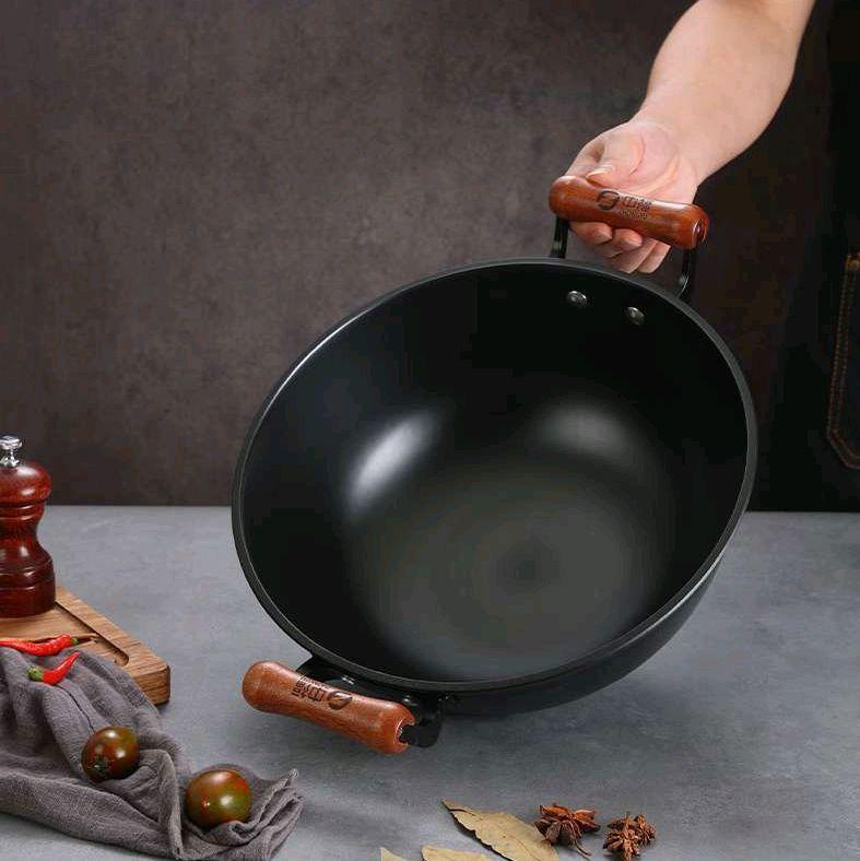  Chảo Gang cao cấp  đúc Nguyên Khối Chống Dính Tự Thân Đế Bằng   2 tai Dùng cho bếp ga bếp từ và bếp hồng ngoại  Tặng kèm  bàn sản+cọ sắt  