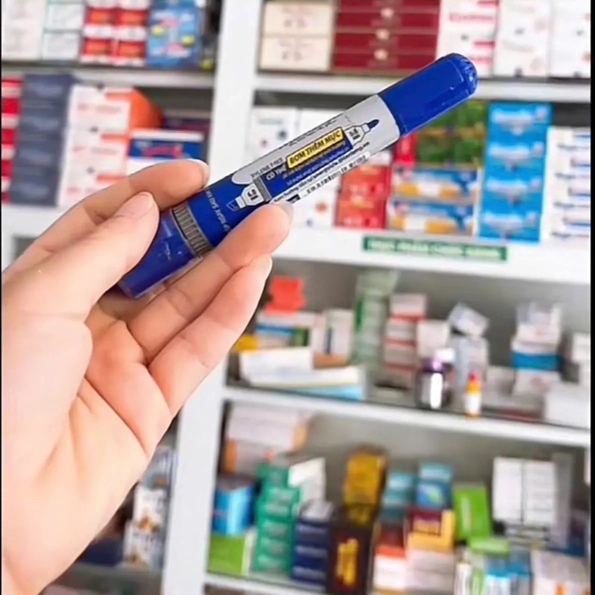 Bút dạ xanh (hộp 4 viên ) viết lâu hết mực