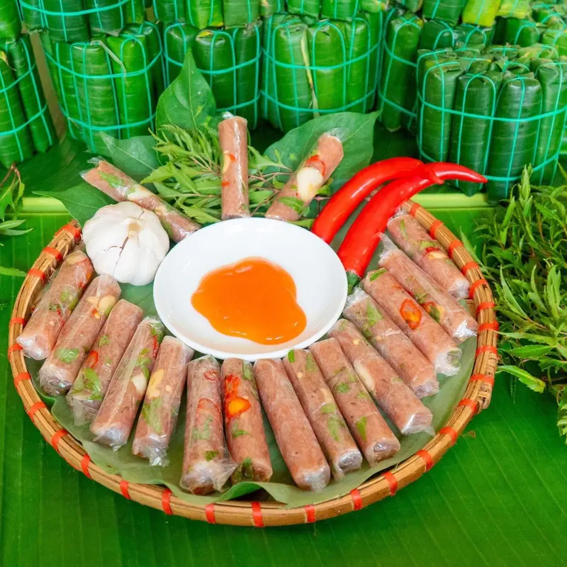 100 cái Nem Chua-Đặc sản Thanh Hoá chuẩn vị. Làm từ thịt và bì, có vị chua cay. Lên men bằng thính gạo. Food nem  chua 4
