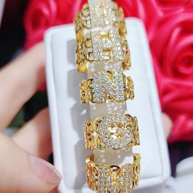 Nhẫn kim tiền chữ cái đính đá hàng đẹp có mộc