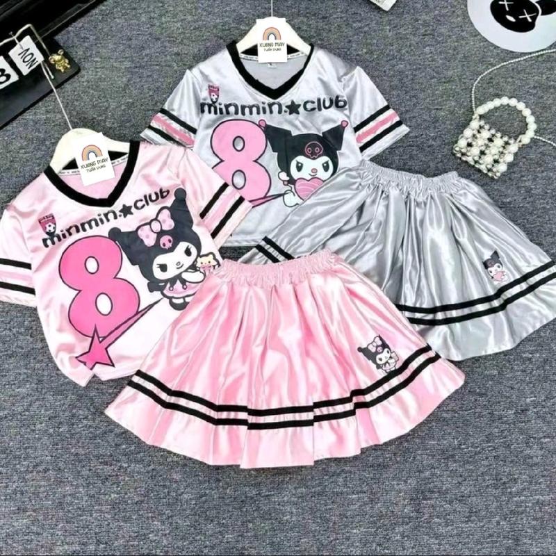 Set Bộ Váy Xếp Ly vải Bóng 2024, Set thời trang bé gái in hình Số 8 KUROMI Xinh Xinh, Bộ Váy có viền thể thao size 9-55kg, Váy cho bé đi học đi chơi và đi du lịch.