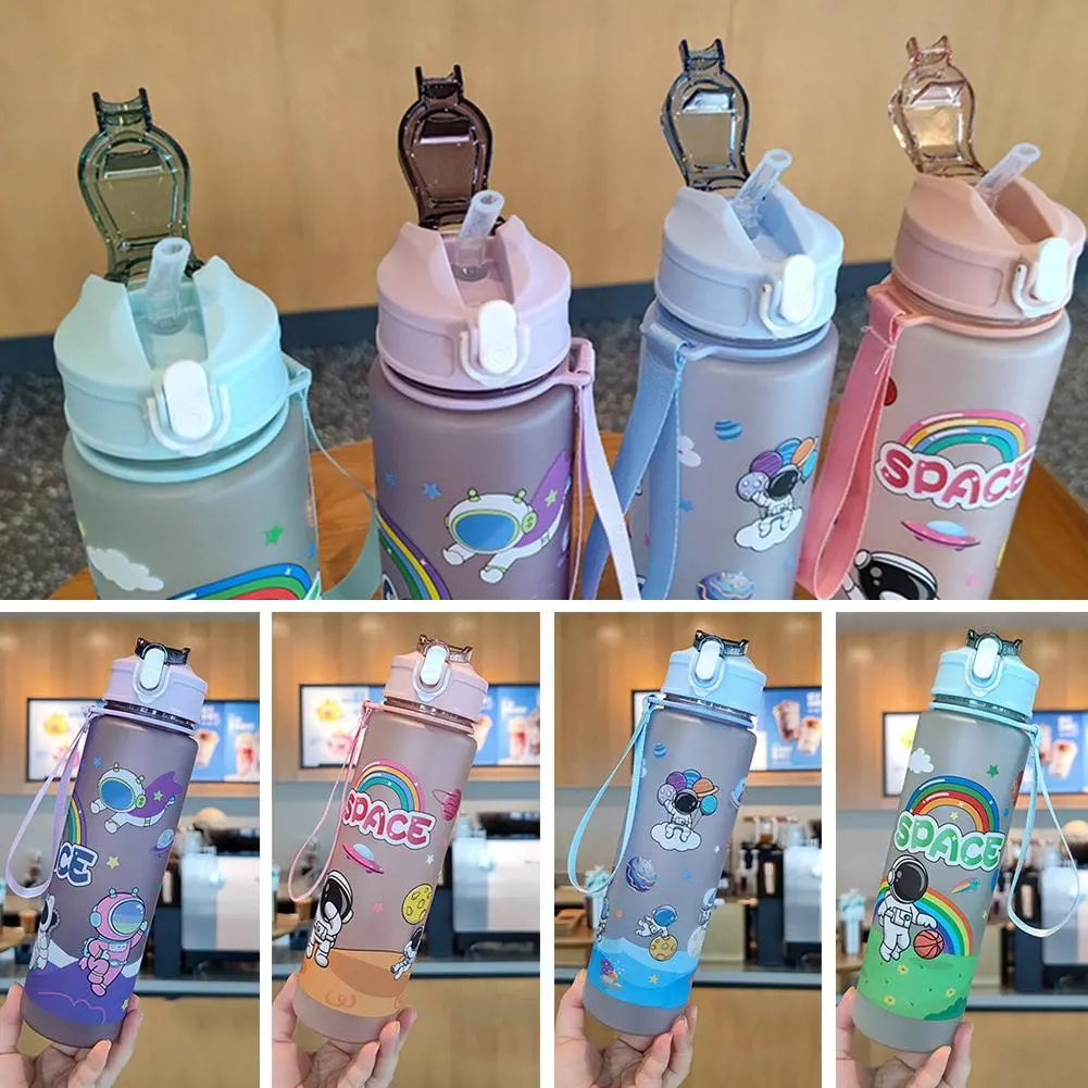Kids Cute Spaceman Water Bottle Colorful Transparent Tumbler With Straw And Cover 800ml S7F8