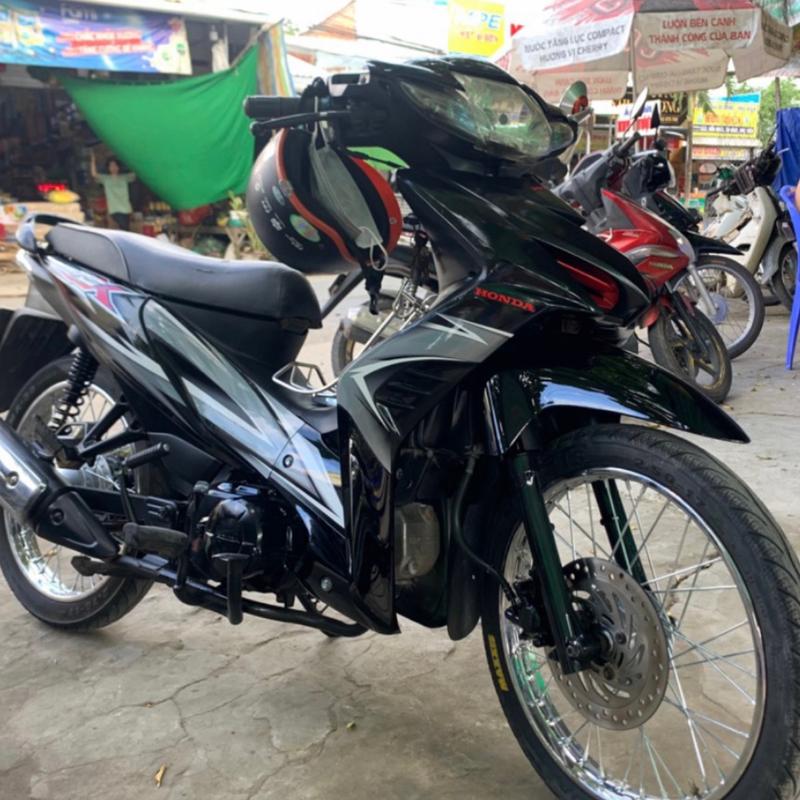 Bộ tem Wave RSX 110 2011 màu đen hàng nhập Thái Lan chất lượng cao dành riêng cho dòng xe này, tem in lụa màu sắc cực đẹp và bền,giá bán cực tốt bán lẻ như bán sỉ Nhãn Dán