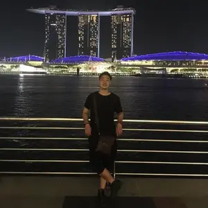 Ông Chú Đủ Mọi Thứ