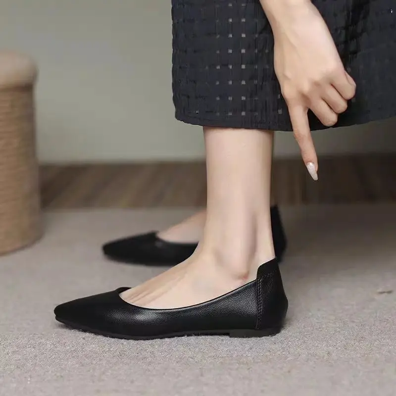 Genuine Goods Real Soft Leather Flat Bottom Pumps Female 2023 New Pointed Toe Shallow Mouth Soft Bottom Work Shoes Comfortable Not Tired Feet Shoes for Four Seasons