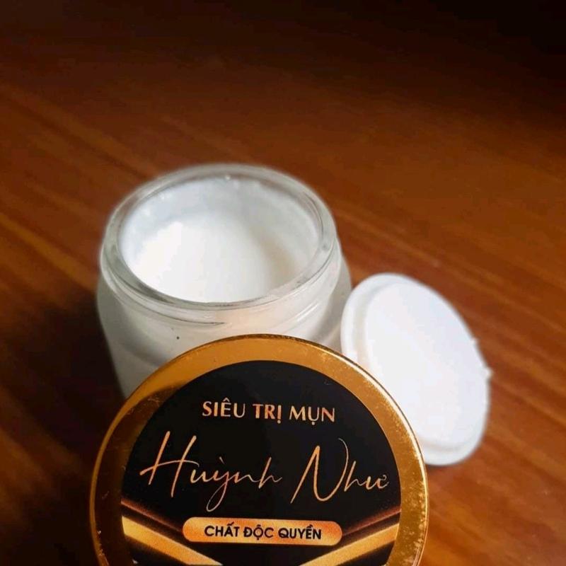 Hộp Kem Mụn Huỳnh Như (lớn )