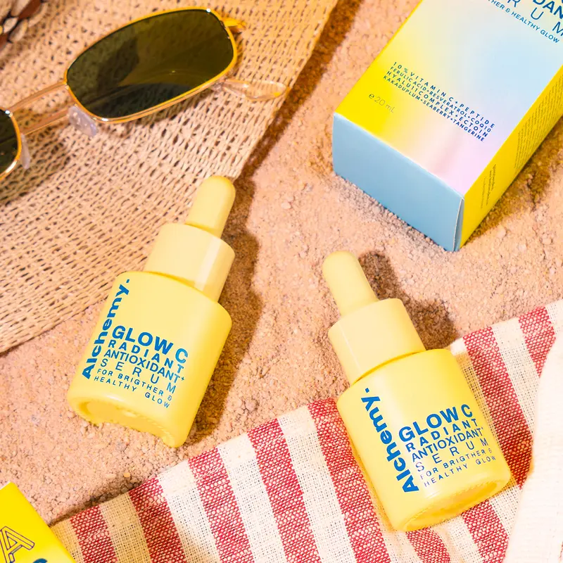 ALCHEMY GLOW C Radiant Antioxidant+ Serum Vitamin C Kulit Cerah dan ANTI AGING | All Skin Types | Perawatan Wajah Brightening Pencerah Kulit Kusam & Dark Spot , Penyamar Kerutan Ceramide Niacinamide Sea Berry Hyaluronic Acid Essence Mencerahkan 5