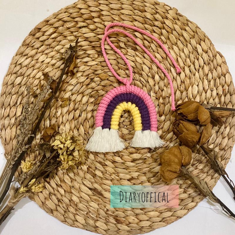 Gantungan kunci / Keychain / Gantungan Tas / Bagcharm / Souvenir / Macrame Rainbow 6