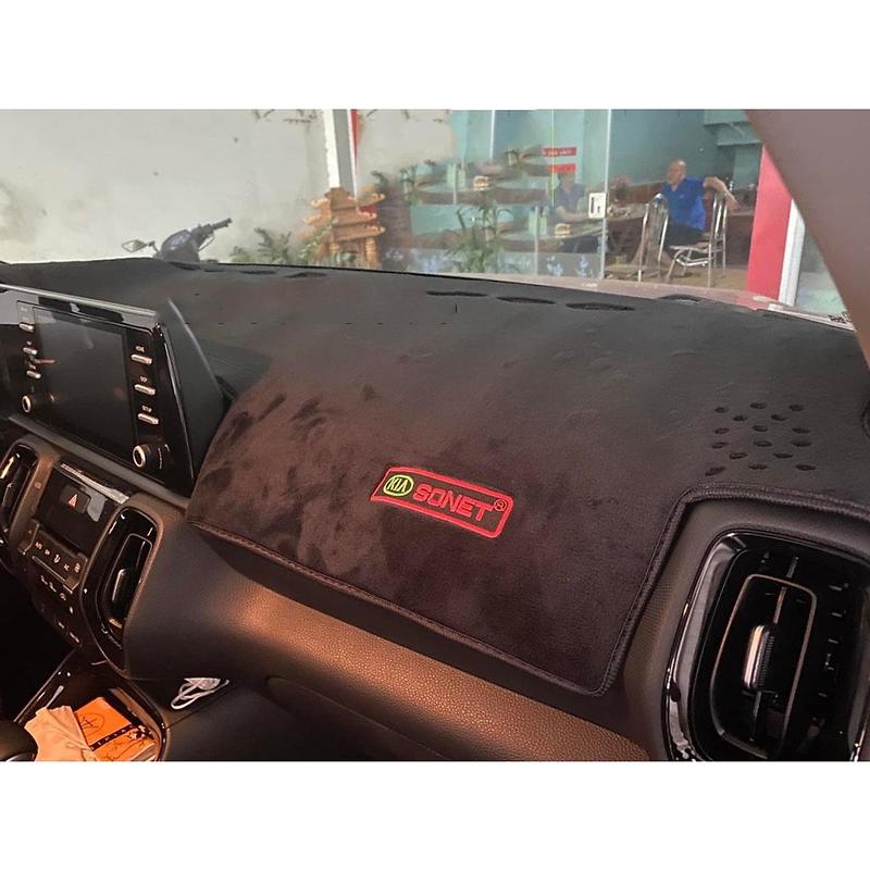 Thảm taplo nhung lông cừu  Sonet màu đen, đế chống trượt, vừa khít form xe, hàng cao cấp loại 1