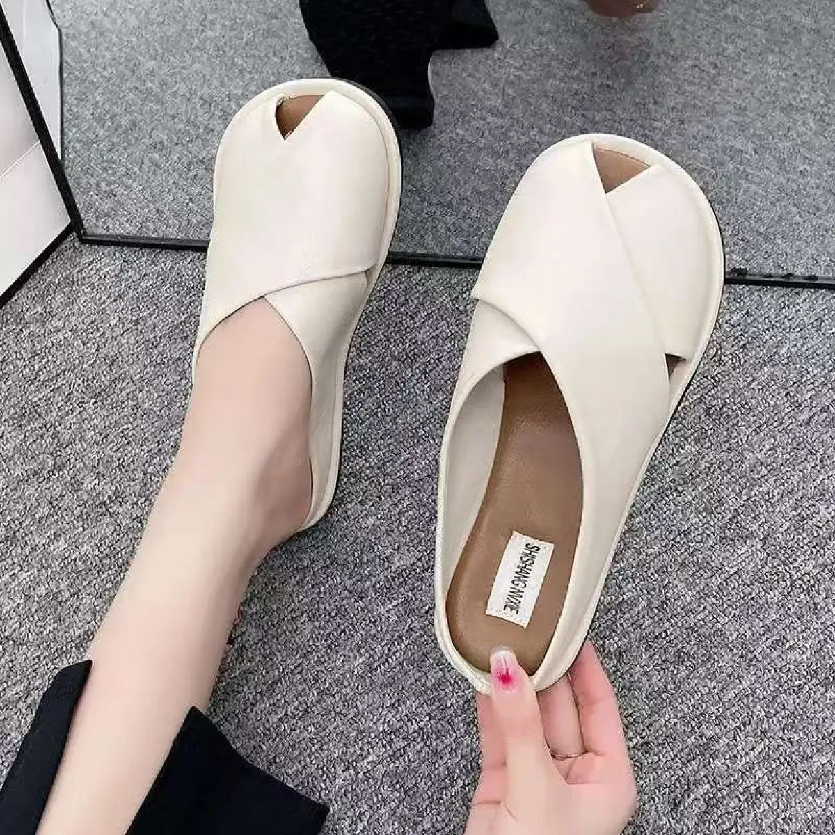 French Style Closed-Toe 2025 New Platform Closed-Toe Slippers Fairy Style Single Shoes Outdoor Sandals Mixed Color Mules Women's Shoes