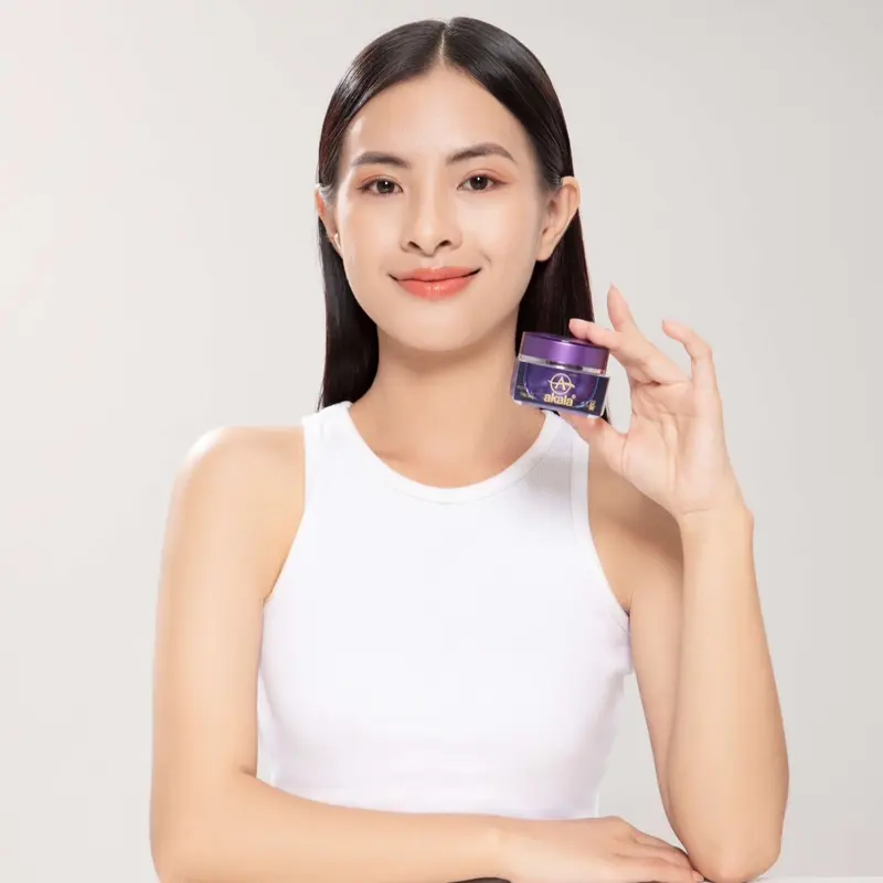 KEM AKALA TÍM - D.ƯỠNG TR.ẮNG T.ÁI T.ẠO N.GỪA M.ỤN CH.ỐNG L.ÃO H.OÁ CH.ỐNG N.ẮNG 30g 3