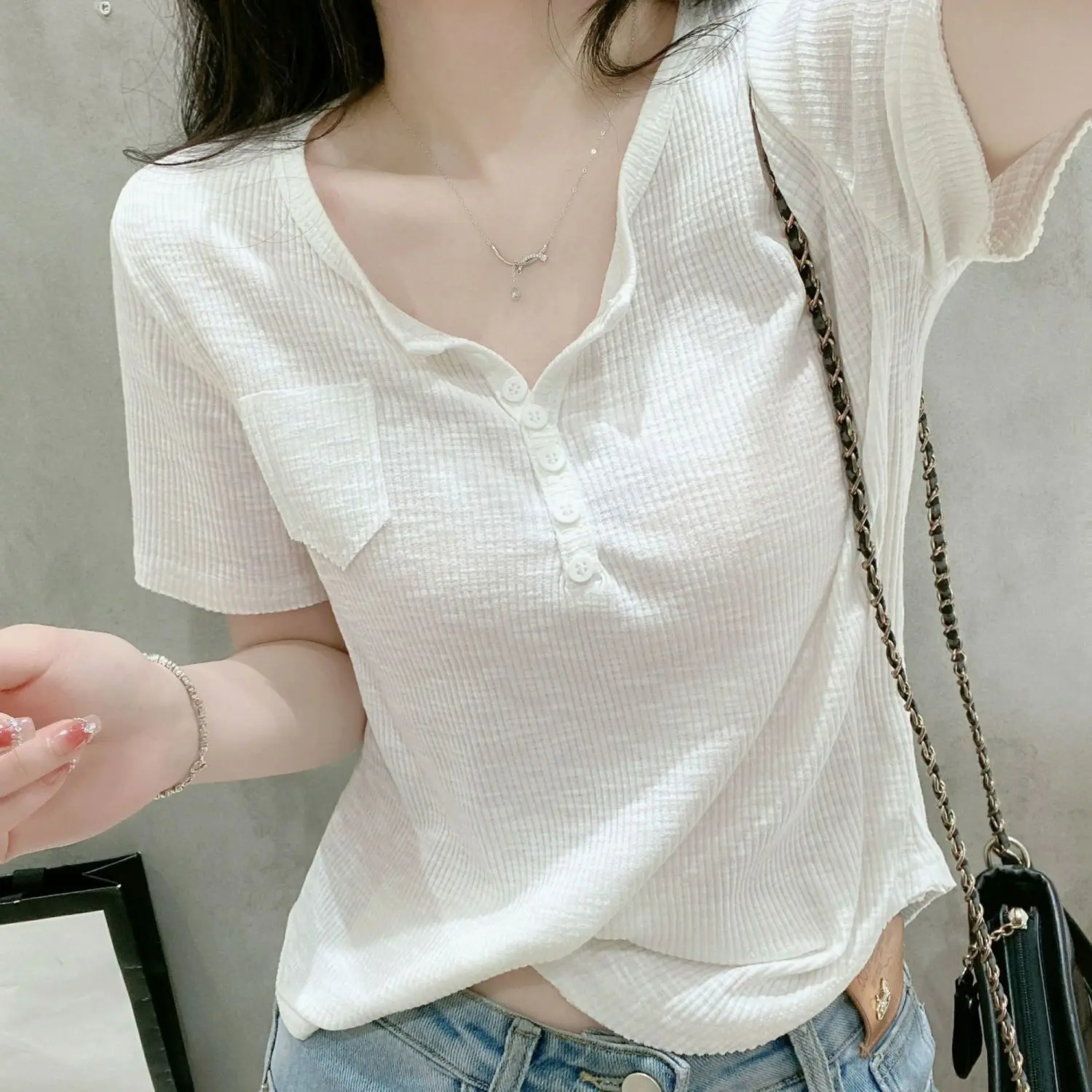 Áo Phông Cổ Chữ V Ôm Sát Ngắn Tay, Dành Cho Nữ, Phong Cách Mới Mùa Hè, Vai, Phong Cách Hàn Quốc, Thiết Kế Đẹp, Độc Đáo, Thường Ngày, Mỏng, Dễ Phối Đồ, Áo Cho Nữ Top Women