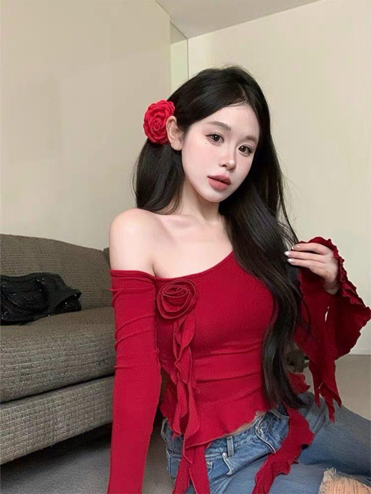Product Introduction of Áo Phông Màu Đỏ, Thiết Kế Mùa Thu, Một Vai Và Hở Vai, Phong Cách Ngủ Dài, Dành Cho Nữ, Deli Phong Cách Nguyên Chất, Áo Ngắn Bất Đối Xứng Top Women 4