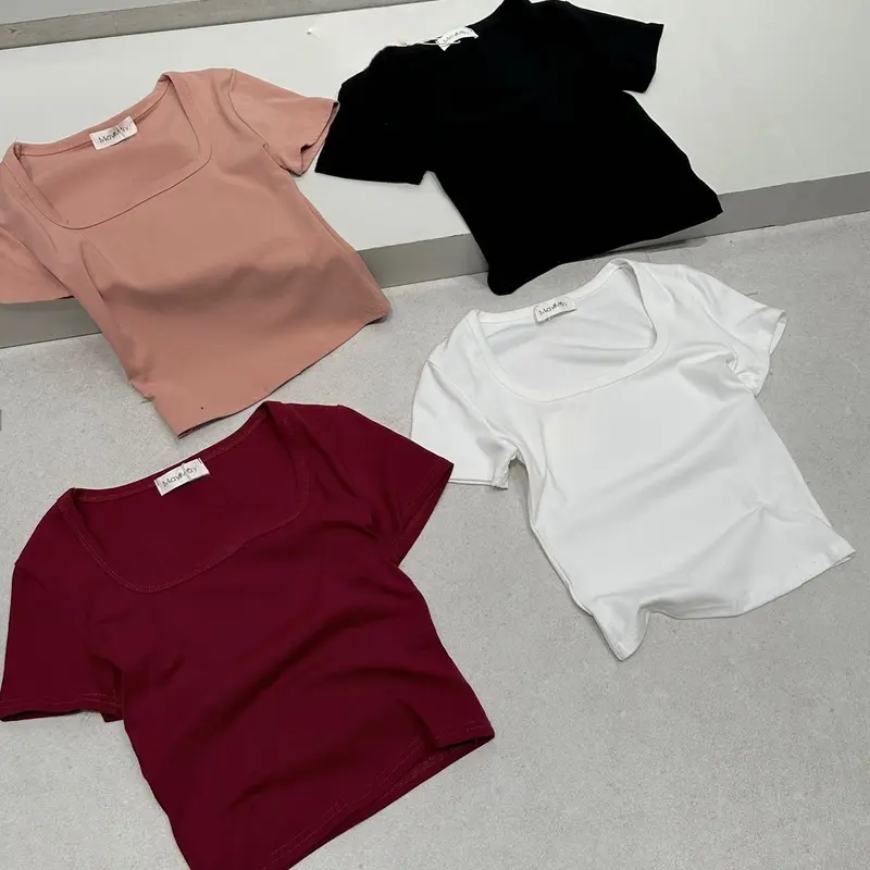 Áo phông chất liệu cotton cổ vuông 4 màu : Đỏ - Hồng - Trắng - Đen HUYENBE STORE 1