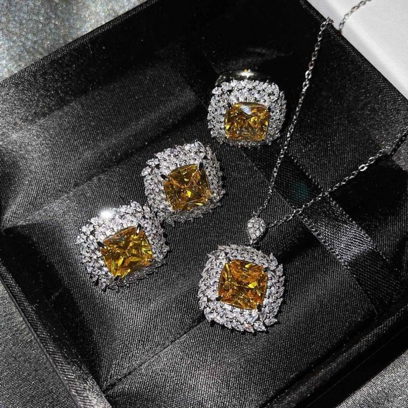 Product Introduction of Kuroze New Luxury Suit Ring Earrings Pendant Necklace for Women 19