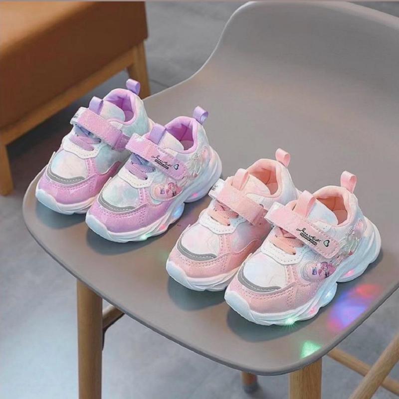 Giày Thể Thao Trẻ Em Màu Hồng Thời Trang . Nhẹ Êm . Mã 44 . ( Phom Nhỏ Đặt Tăng 2 Kích Cỡ )