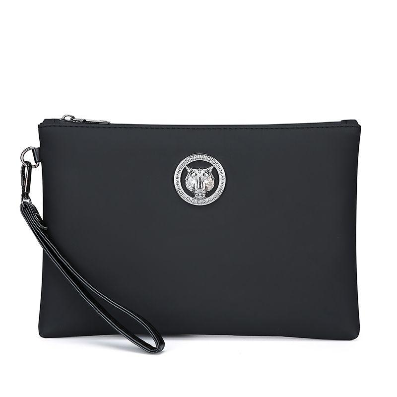 Product Introduction of High-end Fashion Tiger Head Clutch Waterproof Fabric Stylish Versatile Men's Travel Simple Elegant Handbag 1