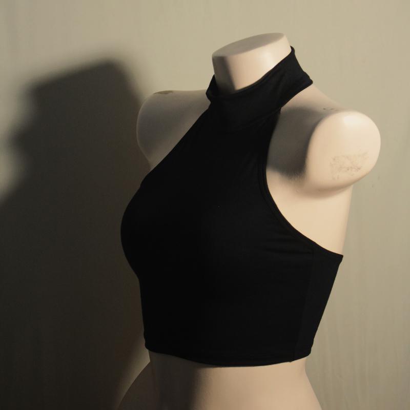 Áo croptop cổ lọ hở lưng chất liệu thun trơn tôn dáng không bai nhão M14