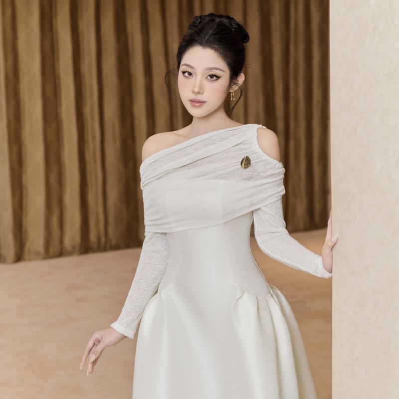SOLEIL - Váy Đầm Yoon Dress Thiết Kế Nữ Chéo Khoét Vai Chiết Eo Dài Tay Dáng Bồng Tăm Hoa Phối Taffeta Tiểu Thư Sang Trọng Đi Tiệc Đi Chơi Thường Ngày Women VD83 3
