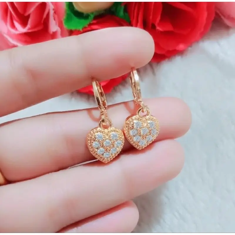Beragam Motif Anting Jepit Titanium Gold Perhiasan Wanita Terbaru Lapis Emas Tahan Karat . Earrings 5