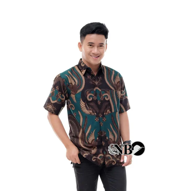 kemeja motif ironmen Crew Neck 4
