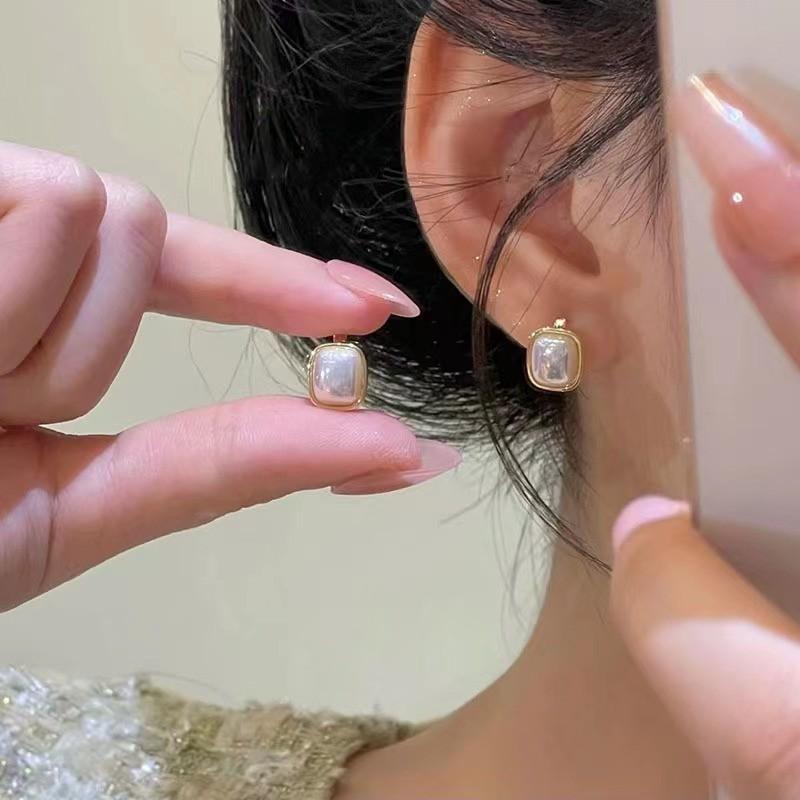 Bông Tai Ngọc Trai Hình Đặc Biệt, Phong Cách Baroque Pháp, Bông Tai Đinh tán, Thời Trang Độc Đáo Dành Cho Nữ, Dễ Phối Đồ Thiết Kế Đẹp 6