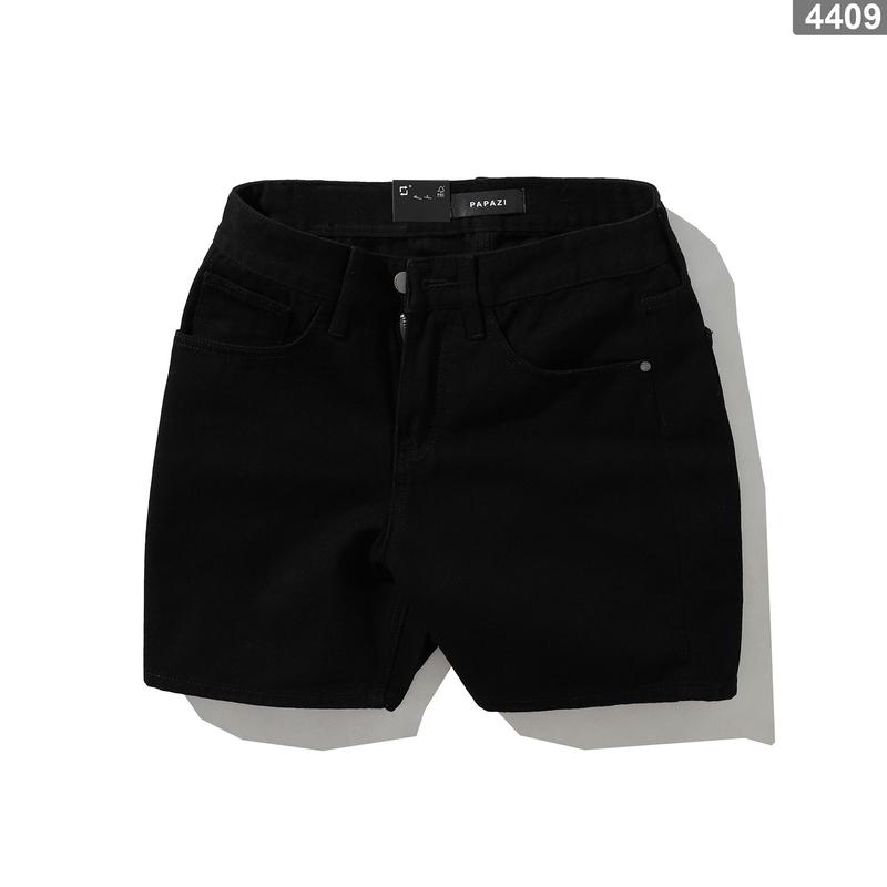 Quần short trên gối Mã_R4409, gam màu đen, dễ phối đồ, phong cách cá tính - PAPAZI