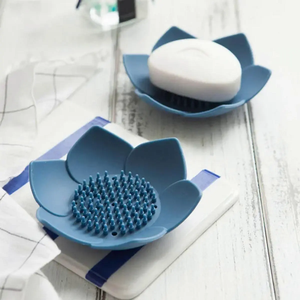 Soap Box lotus shape non-slip portable silicone for draining soap tray draining soap dish bathroom accessories