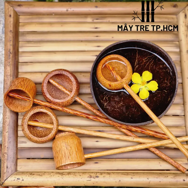 Cống múc rượu bằng gỗ dừa bến tre, gáo múc rượu, gáo múc nước trang trí chụp hình làm decor 2