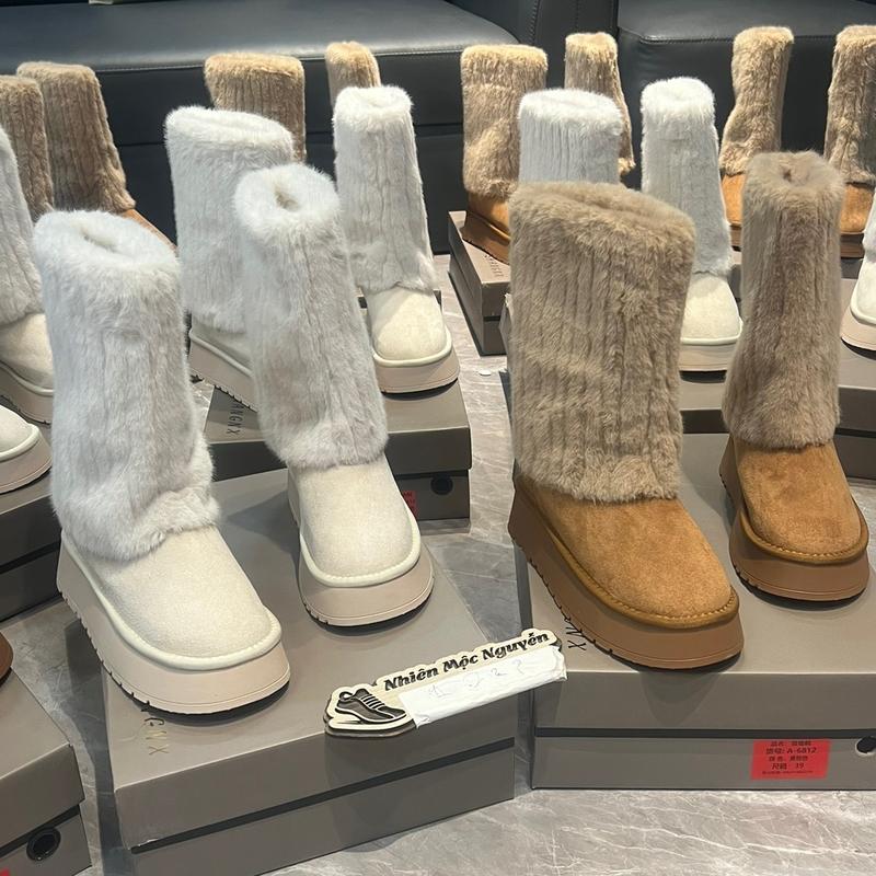 Giày bốt nữ cao 4cm cổ lông dạng xỏ đế bánh mì bề mặt da lộn phong cách thời thượng