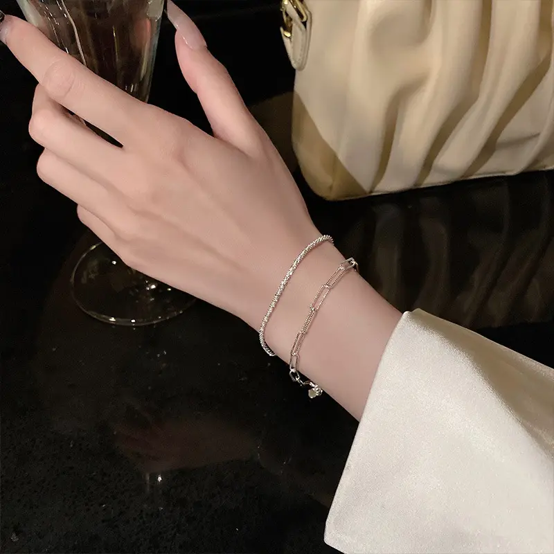 Vòng Tay Tinh Xảo Thanh Lịch Cho Nữ, Màu Bạc Thời Trang, Lấp Lánh, Có Thể Điều Chỉnh, Thích Hợp Làm Quà Tặng Tiệc Cưới Mới, Gửi Cho Bạn Bè, 1 Chiếc 1